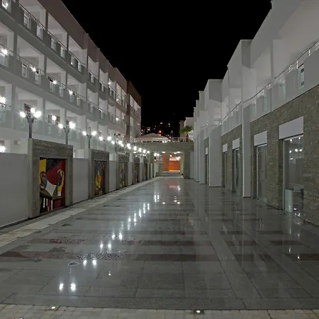 Sunhill Centro غومْبيت